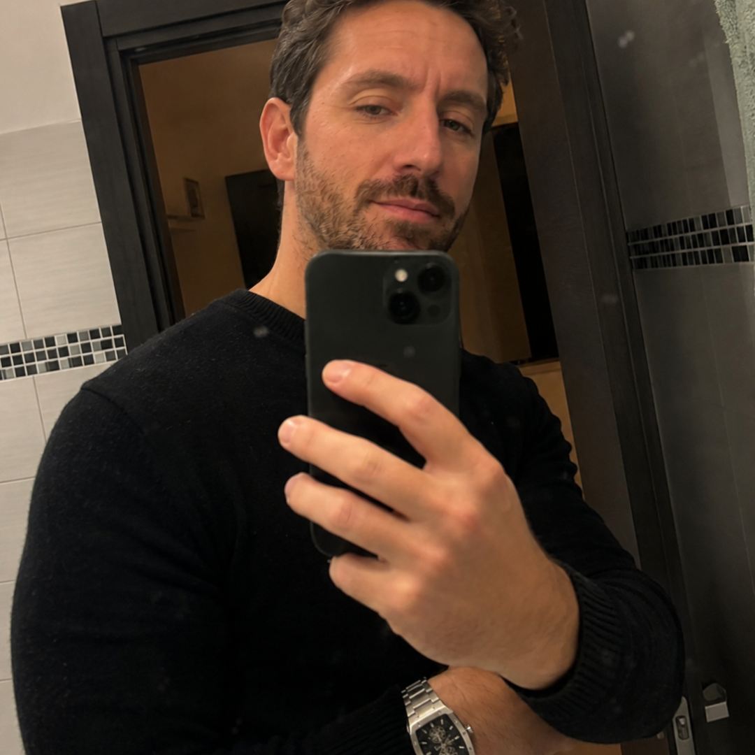 <strong>Luca R</strong>.     -Torino